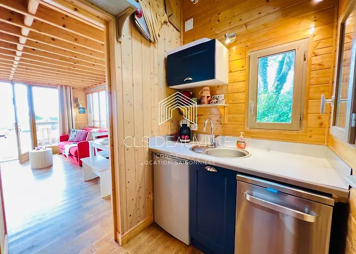 Bord De Proche Deauville Le Bois