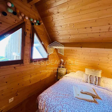 Bord De Proche Deauville Le Bois *