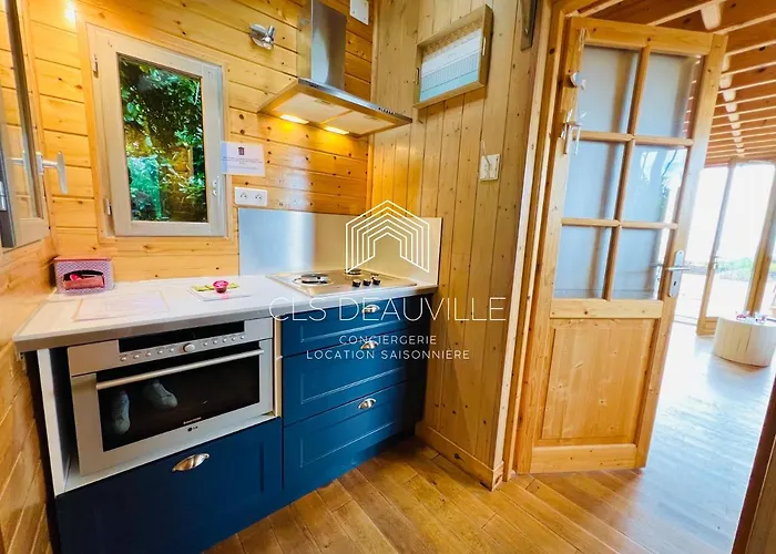 Bord De Proche Deauville Le Bois *