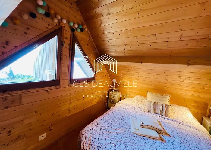 Bord De Proche Deauville Le Bois *